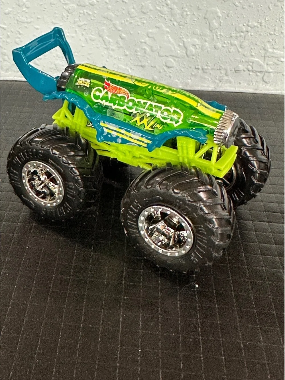Hot Wheels Cambotator XL Monster Truck Toy Car